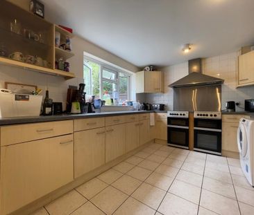 1 bedroom in a house share to rent - Photo 4