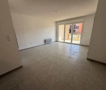 location Appartement T2 DE 46.9m² À CASTELGINEST - Photo 2