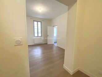 Location Appartement 2 pièces 41 m2 à Tours - Photo 2