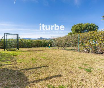 Piso de alquiler en Urbanización el Herrojo, 1, La Quinta - Photo 2