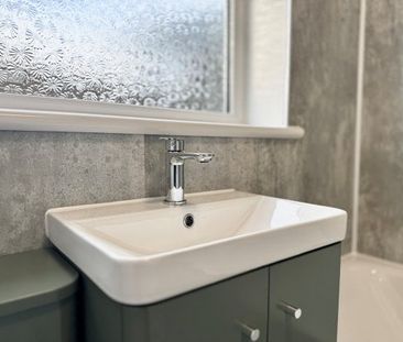 Hawkwell, Portchester - Photo 6