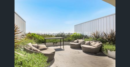 Stylish European Furnished 2-Bedroom in CASA Residences - Photo 5