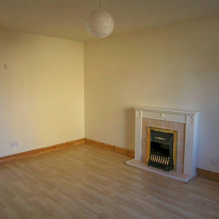 2 bedroom end of terrace house to rent - Photo 1