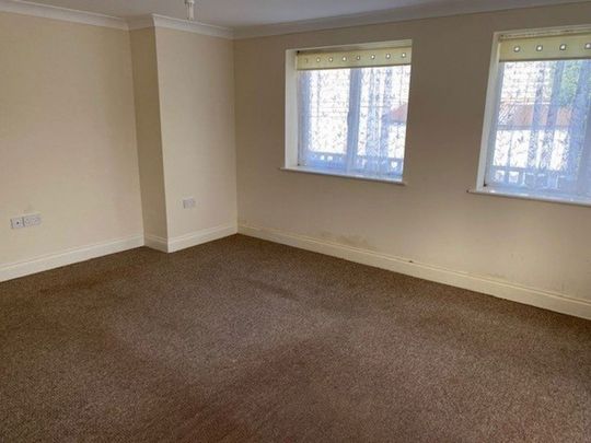 Justcroft House, Staplehurst, Kent - £950pcm - Photo 1