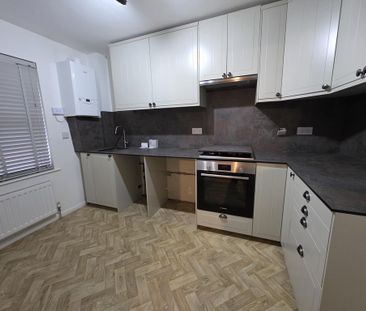 2 bedroom maisonette to rent - Photo 4