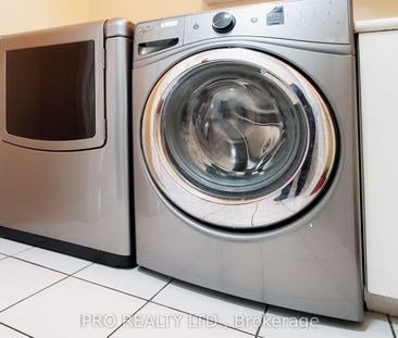 For Lease - 5060 Moulin Rouge Crescent Unit# Main, Mississauga, Ont... - Photo 2