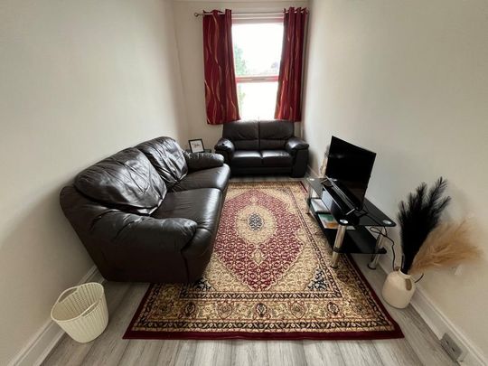 5 bedroom maisonette to rent - Photo 1