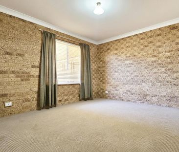 Comfortable Two-Bedroom Unit With A Courtyard - Photo 6