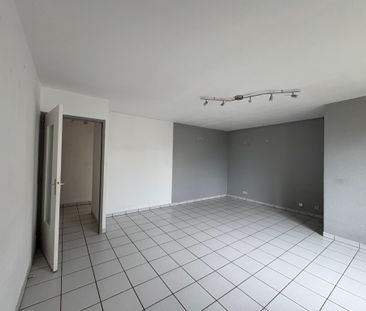 Location Appartement 3 pièces 70m² MONTROND LES BAINS 42210 - Photo 6