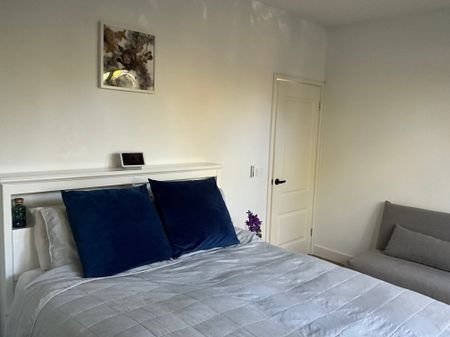 Bentleigh East - Photo 2