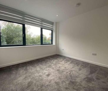 London Road, Staines-upon-thames, Surrey, TW18 - Photo 4