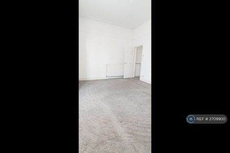 3 bedroom end of terrace house to rent - Photo 3