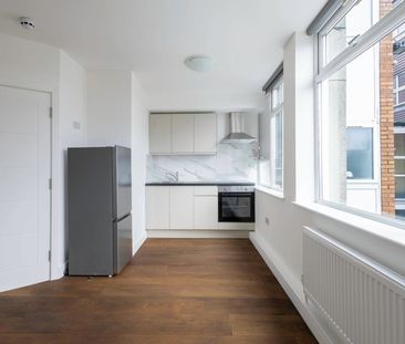 Studio Flat, Ballards Lane, N3 - Photo 2