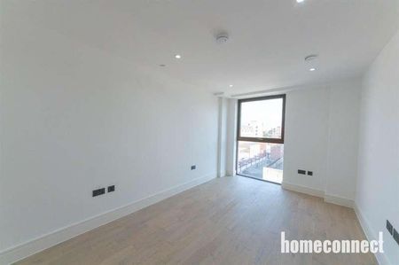 Colts Village Apartments, Barking Road, London, E6 - Photo 3