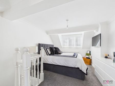 3 bedroom end of terrace house to rent - Photo 4