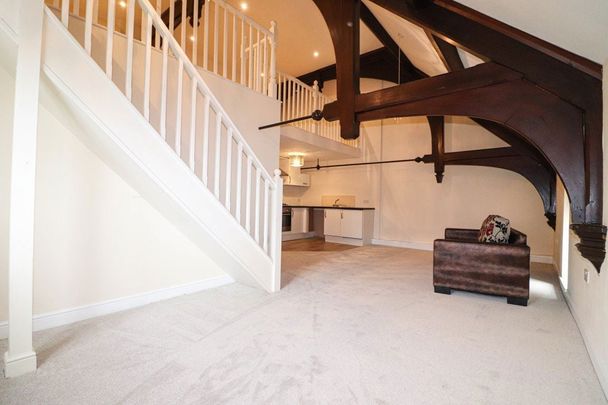 Flat in Methodist Court, Currock - Photo 1