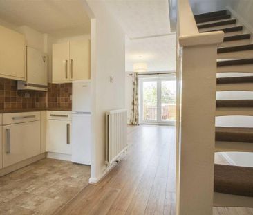 2 bedroom semi-detached house to rent - Photo 4
