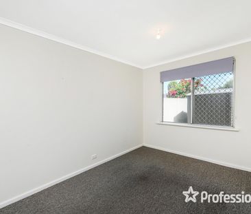 Neat Duplex! - Photo 5