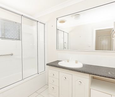 113 Miles Avenue, Kelso QLD 4815 - House For Rent | Domain - Photo 6