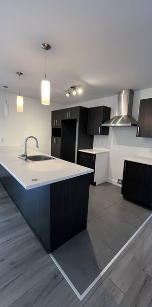 5 1/2 à Saint-Apollinaire - Photo 1