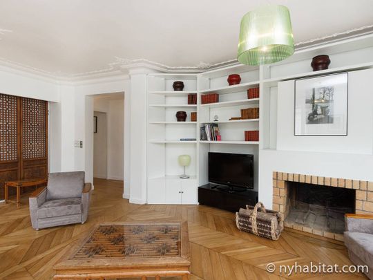 Logement à Paris, Location meublée - Photo 1