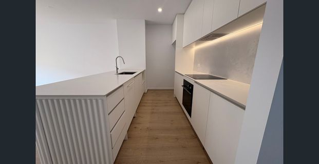 Spacious Modern Living! - Photo 1