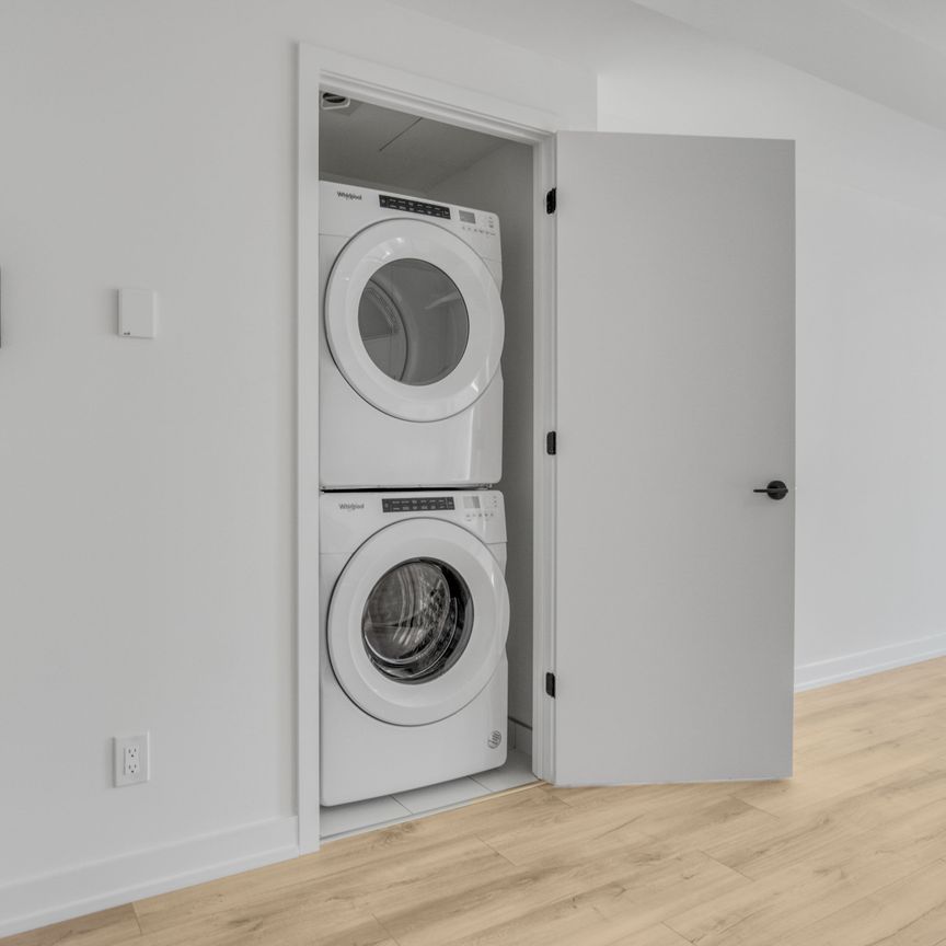 For Lease - 335 Wheat Boom Drive Unit# 1809, Oakville, Ontario - Photo 1