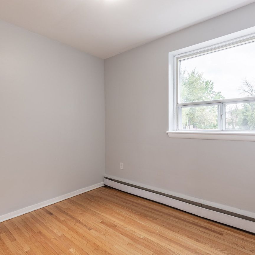 For Lease - 3-5 Olive Street Unit# Unit 3, Grimsby, Ontario - Photo 1