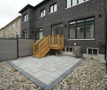 Condo Townhouse For Lease | N9246880 - Photo 2