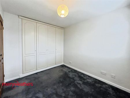 3 bed detached house to rent in Fleming Way, Rotherham, S66 - Photo 3