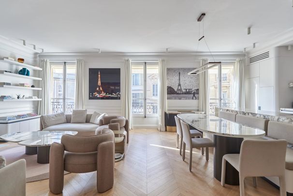 Tout savoir sur cet appartement dans le quartier Triangle d'Or, à Paris 8ème - Photo 1