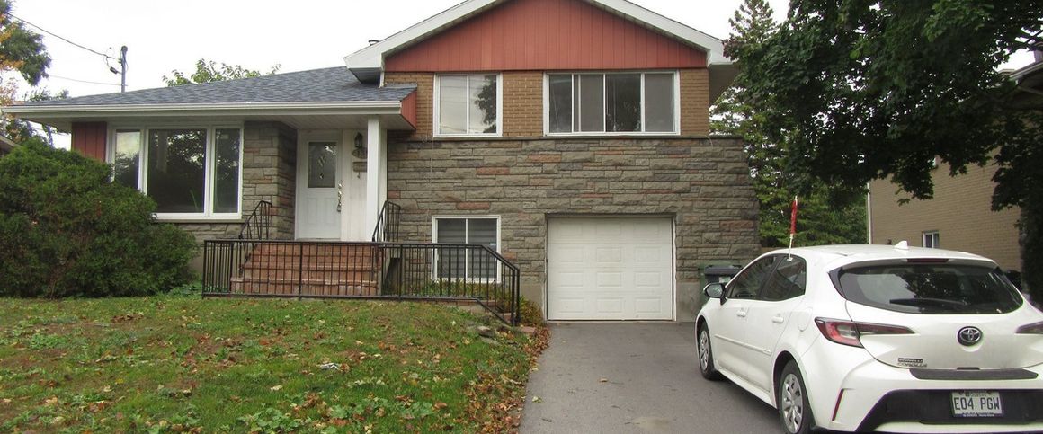 À louer / Maison à paliers multiples - Photo 1