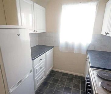 Mandeville Court, London, E4 - Photo 2