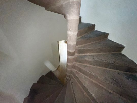 Location Appartement 4 pièces 92m² RODEZ 12000 - Photo 1