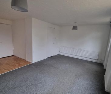 3 BED Terraced House To rent - Photo 3