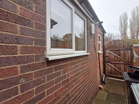 Hawthorne Avenue, Nantwich, CW5 - Photo 4