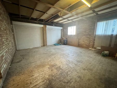 4 bedroom detached house to rent - Photo 2