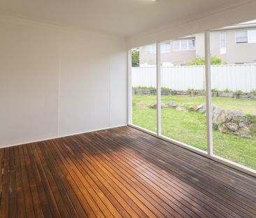 Family sized 3-bedroom home right near the beach in Nelson Bay! - Photo 6