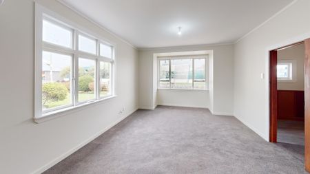 Roslyn - 3 Bedrooms - Photo 3