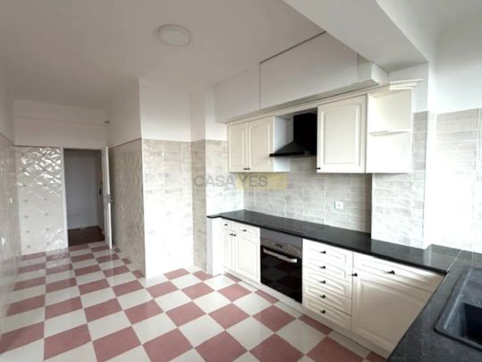 Apartment T2 in Oeiras e São Julião da Barra, Paço de Arcos e Caxias, Oeiras - Foto 1