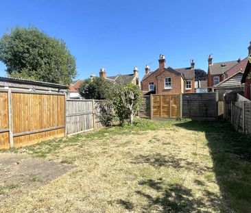 3 bedroom terraced house to rent - Photo 4