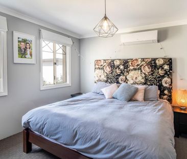 Modern Townhouse in Ultra-Convenient Location - Photo 4