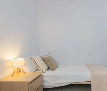 Single Bed in Room in a shared 5-bedroom apartment for rent in Nou ... - Photo 4