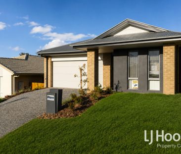 Contemporary Family Living with Stylish Finishes & Outdoor Entertai... - Photo 3