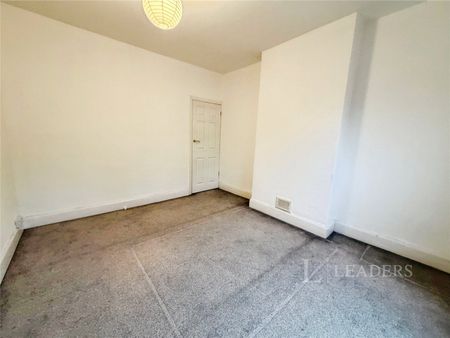 3 bedroom house to rent Oxford Street, Stirchley, Birmingham, West Midlands, B30 - Photo 3