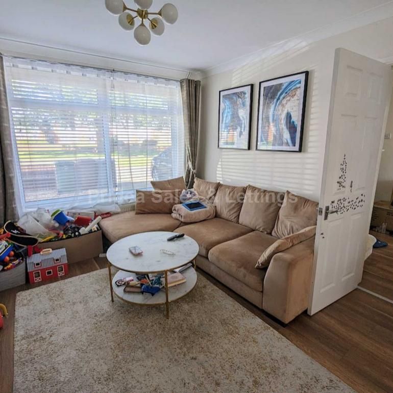 3 bedroom terraced house to rent - Photo 1