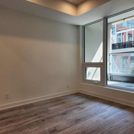 Two bedroom condo Toronto - Photo 3