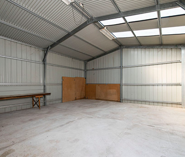 36 Blazey Rd, Croydon South VIC 3136 - House For Rent | Domain - Photo 4