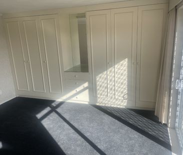 102 Strathmore Avenue, Strathmore Park - Photo 2