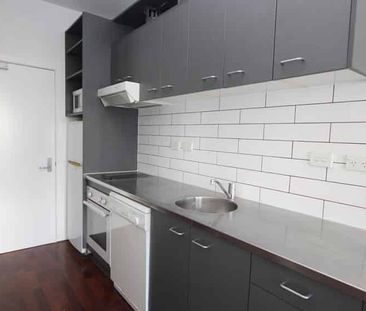 THE AUCKLANDER - STUDIO APARTMENT - Photo 3